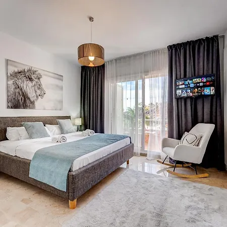 Elegance Luxury 4*